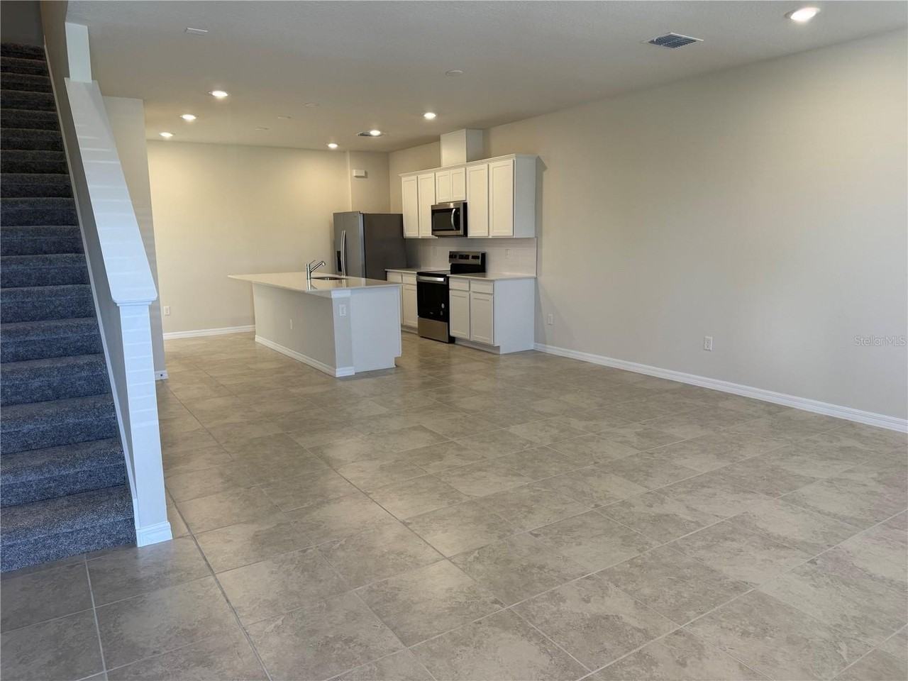 6400 Tabebuia Pkwy - Photo 3 of 19