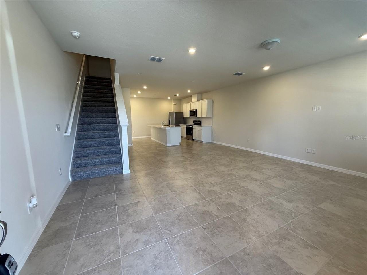 6400 Tabebuia Pkwy - Photo 4 of 19