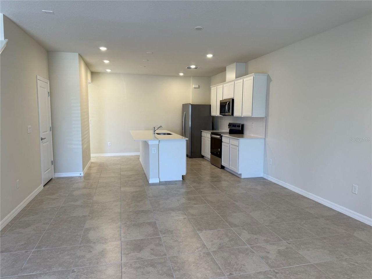 6400 Tabebuia Pkwy - Photo 5 of 19