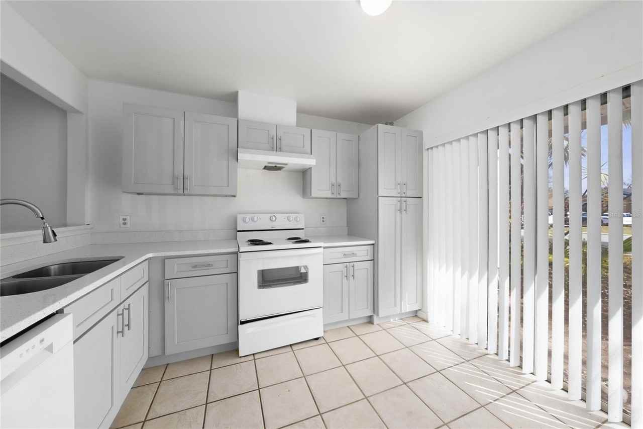 126 Dahlia Village Cir #82 - Photo 5 of 22