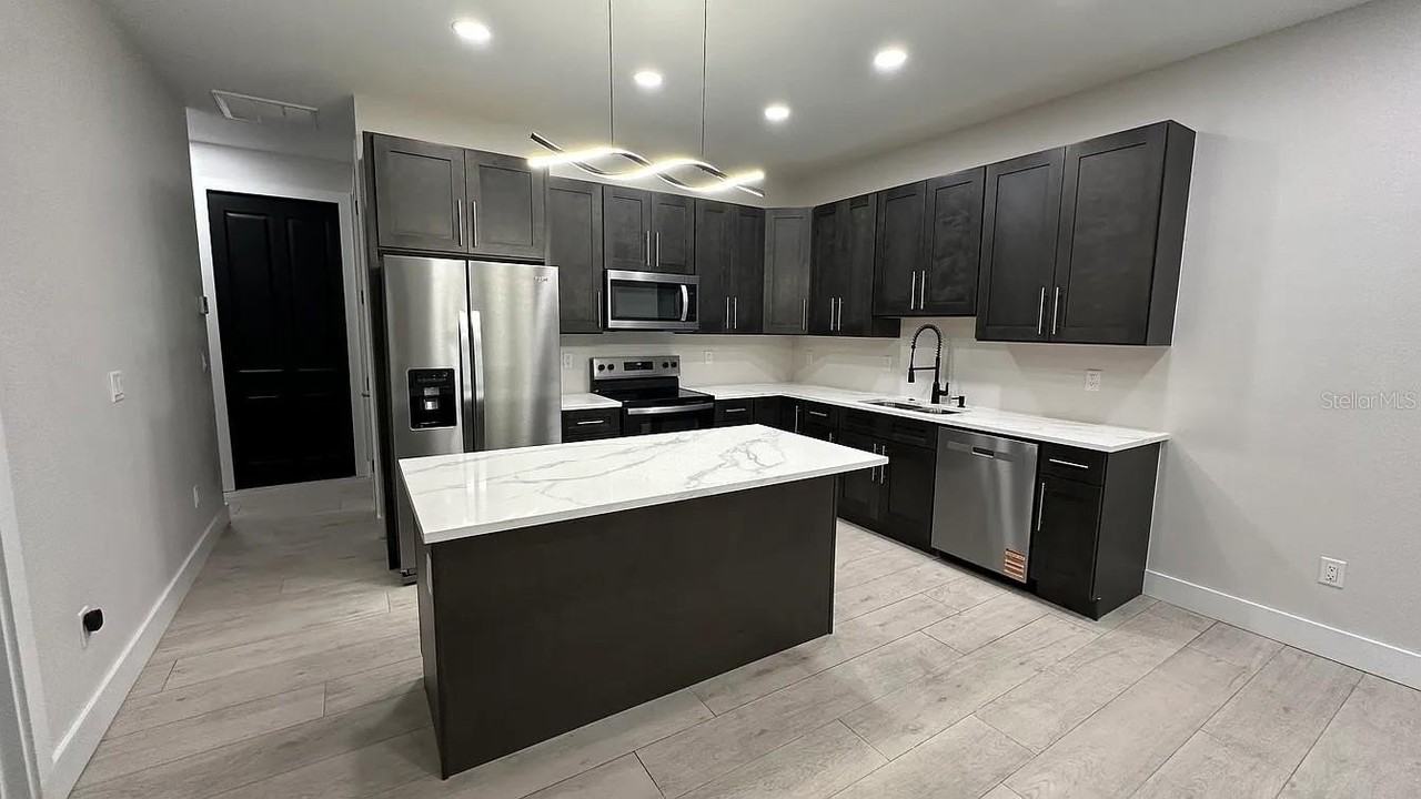 710 Childs Ave #1 - Photo 4 of 24