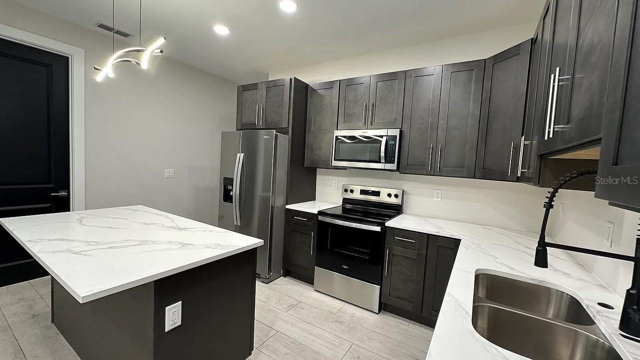 710 Childs Ave #1 - Photo 5 of 24