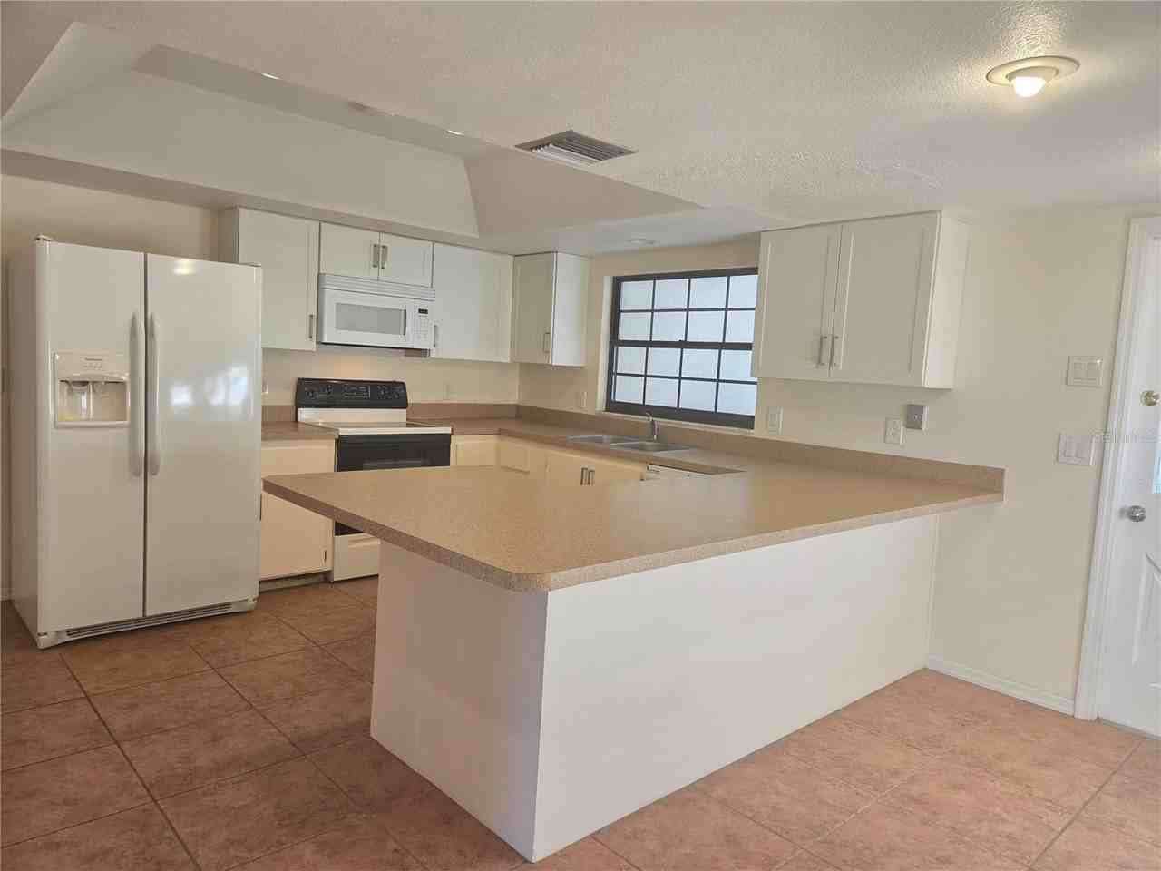 2900 N Mills Ave - Photo 5 of 27