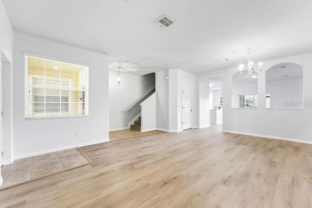 2795 Oakwater Dr - Photo 5 of 38