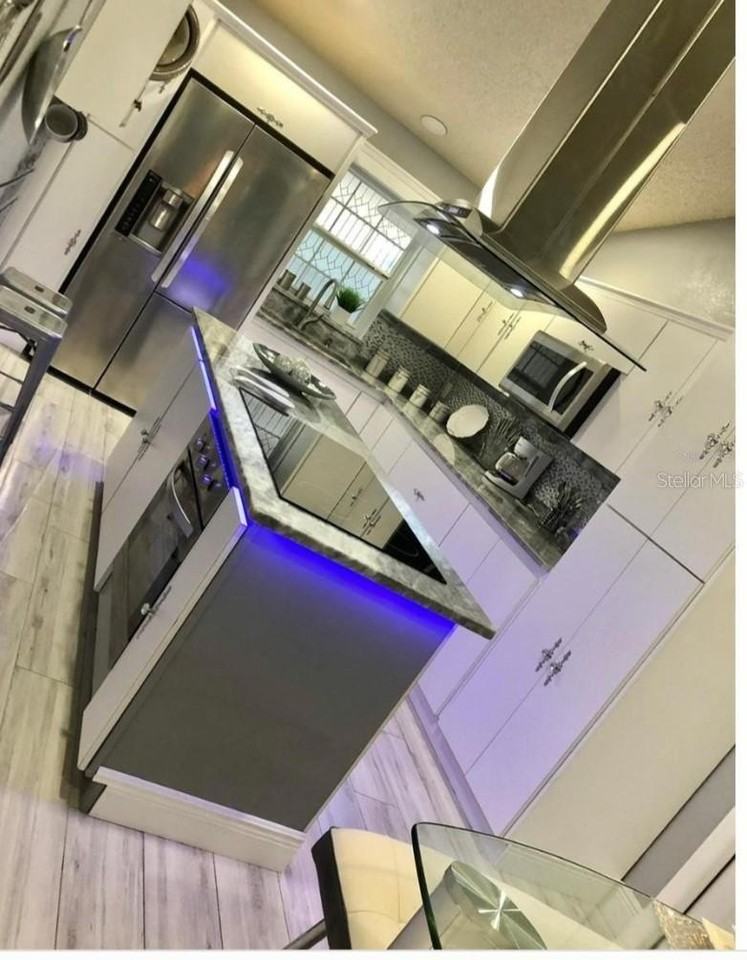 8307 Sun Vista Way - Photo 3 of 17