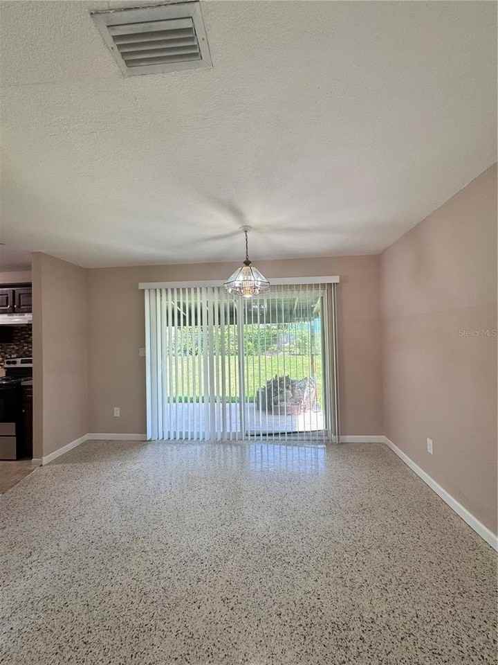 4363 Cassius St - Photo 7 of 26