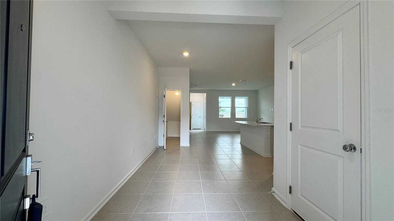 325 Sol Vista Dr - Photo 2 of 28