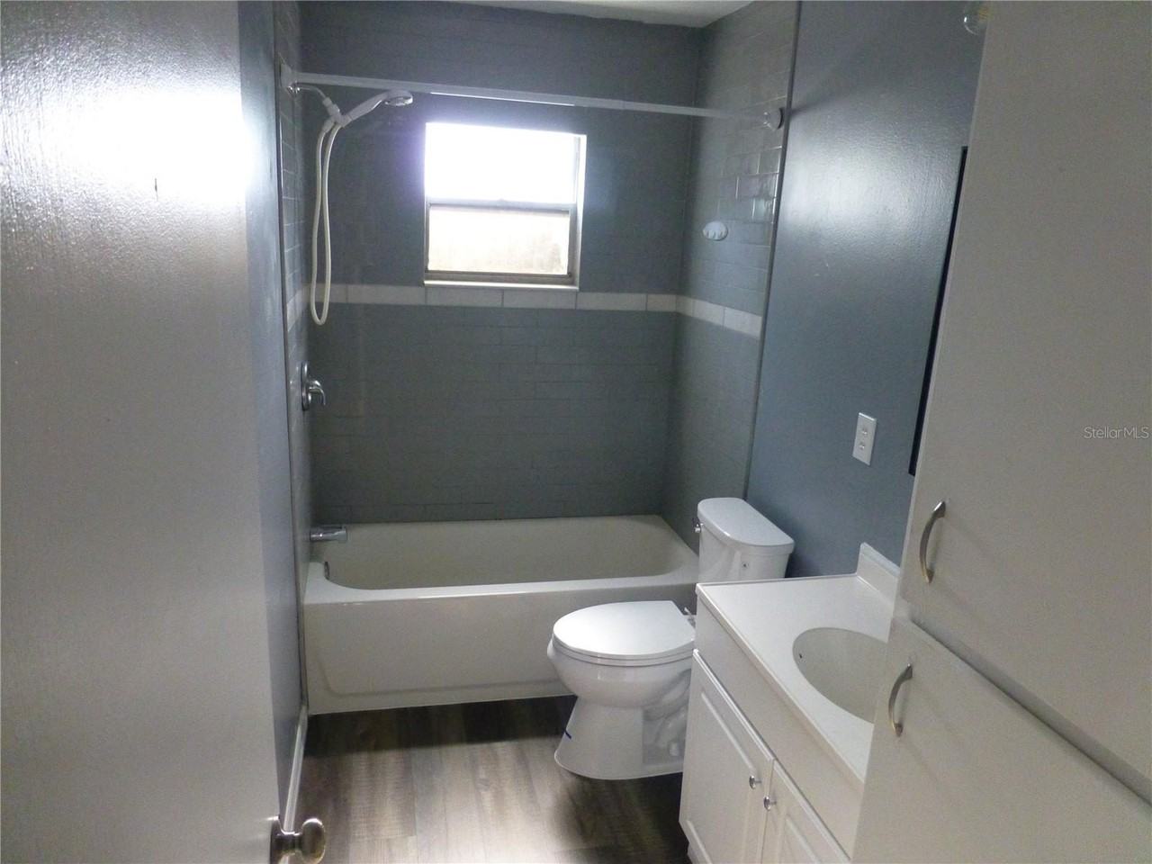 197 Highland Rd #B - Photo 4 of 40