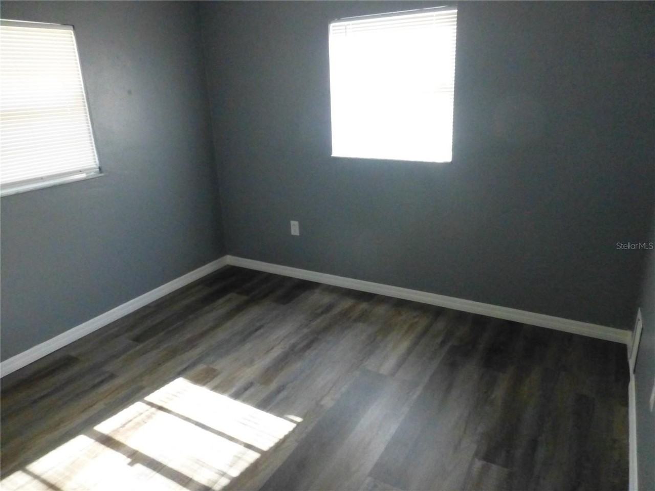 197 Highland Rd #B - Photo 7 of 40