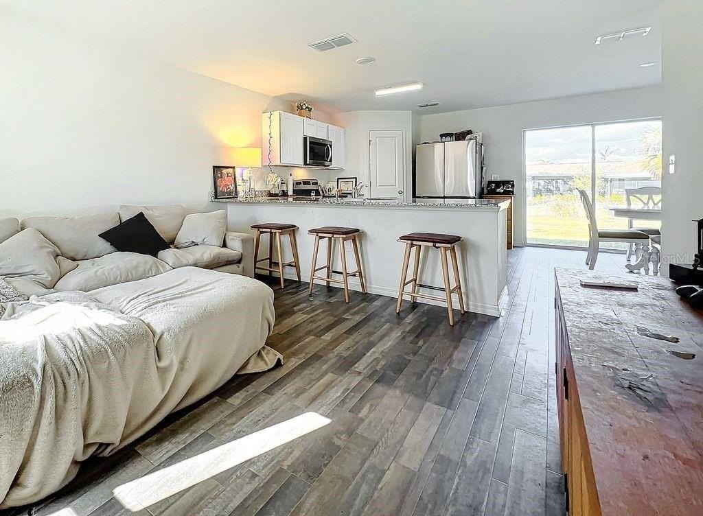 17209 Sabrina Cir - Photo 3 of 22