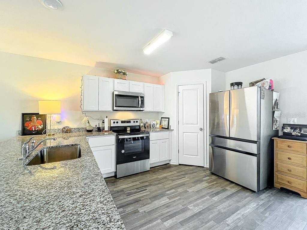 17209 Sabrina Cir - Photo 7 of 22