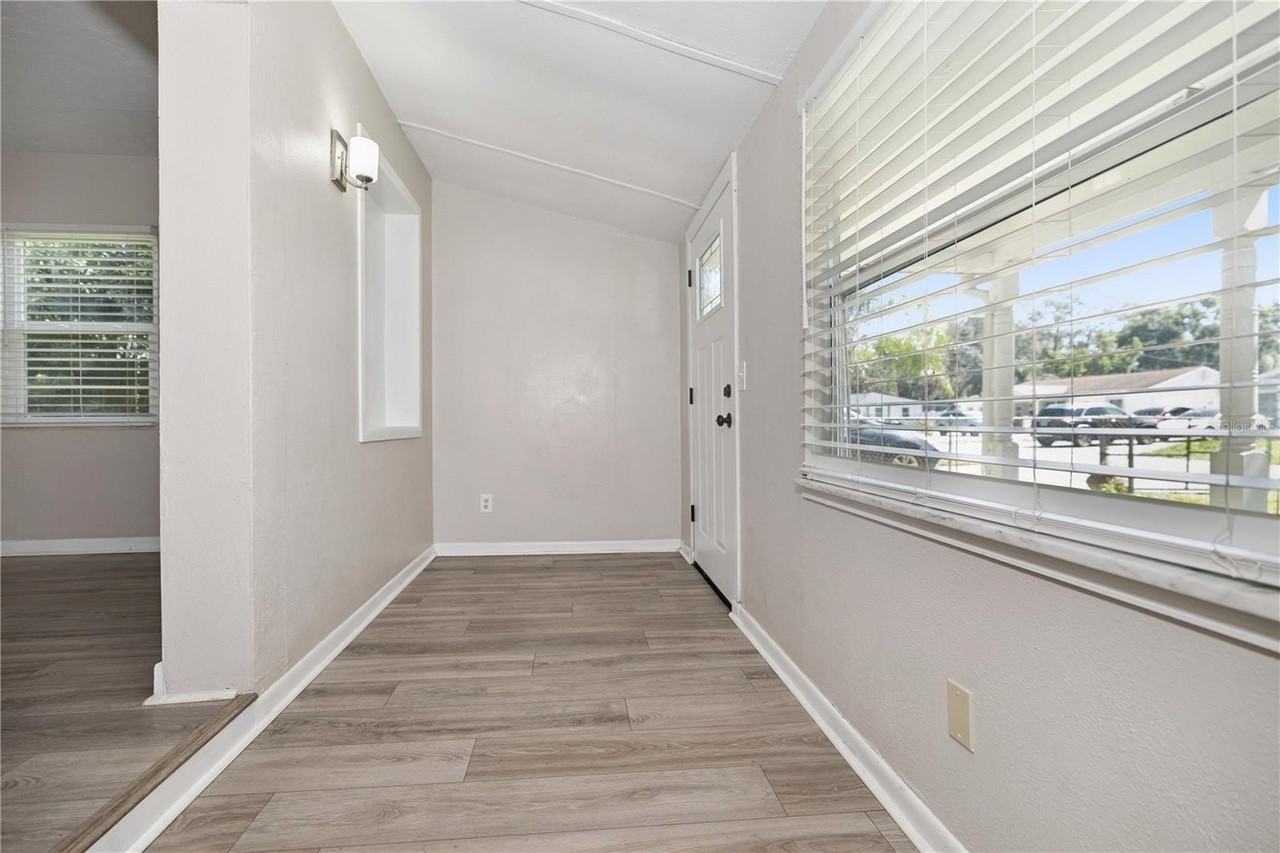 9314 N Ashley St - Photo 7 of 30