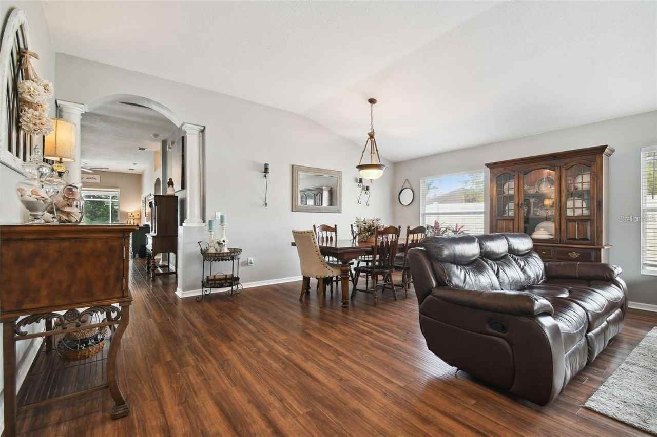 7655 Citrus Blossom Dr - Photo 5 of 50