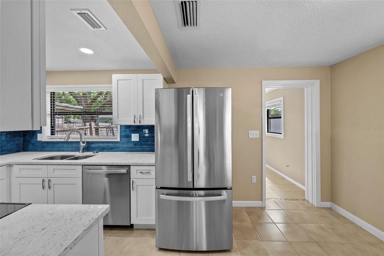 1193 & 1195 BASS BOULEVARD - Photo 5 of 36