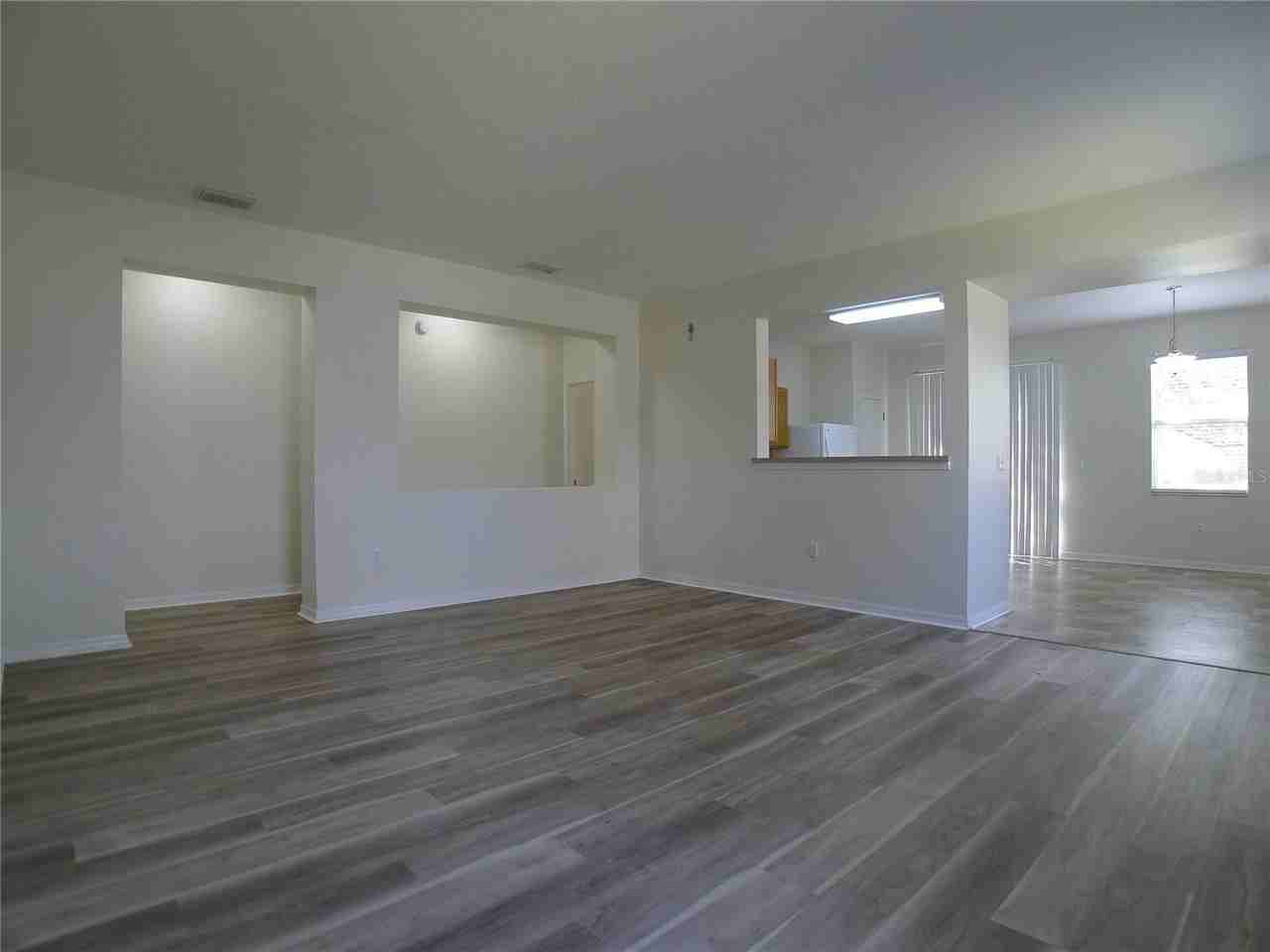 6829 Lake Eaglebrooke Dr - Photo 5 of 20