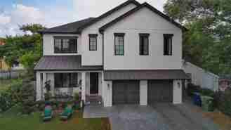 2402 W Parkland Blvd - Photo 1 of 1