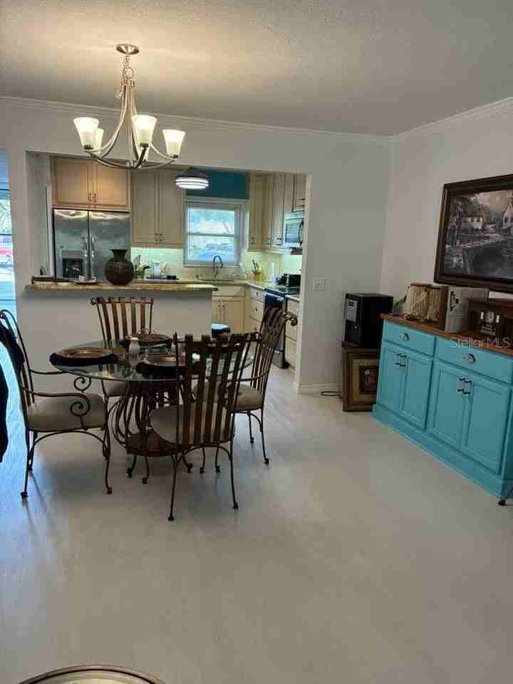 2384 Tahitian Ln #6 - Photo 7 of 23