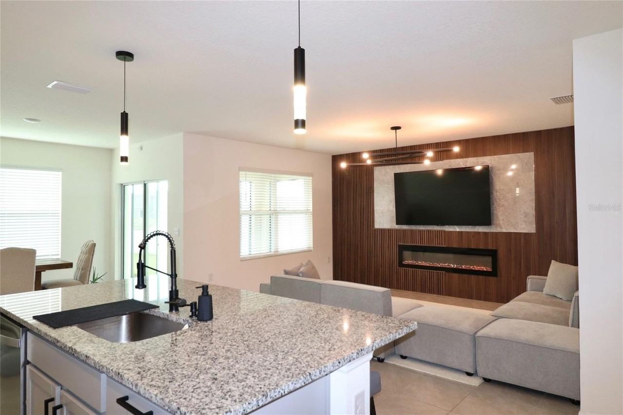 8341 Ender Hills Dr - Photo 5 of 14