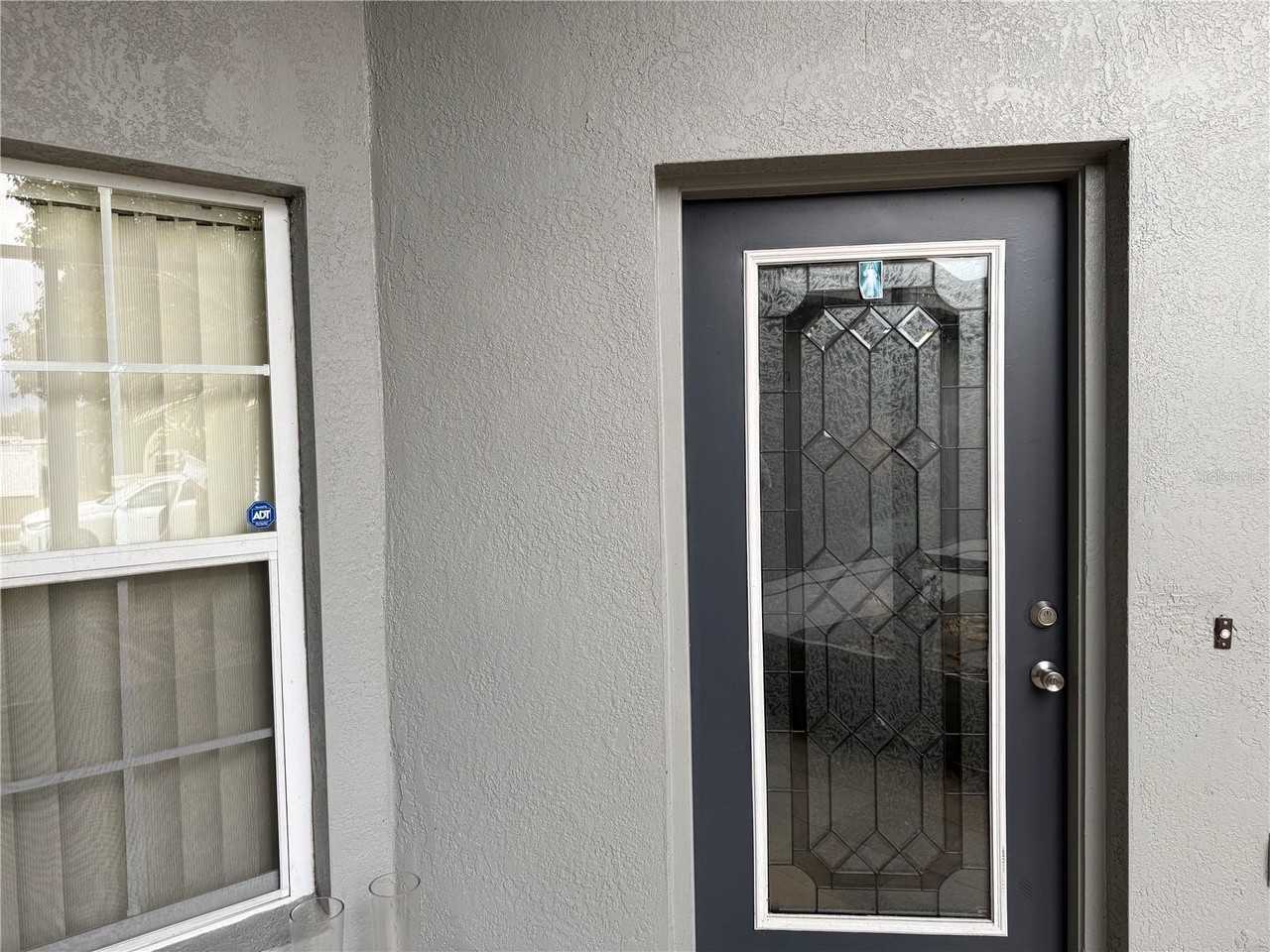 10457 Crestfield Dr - Photo 3 of 16