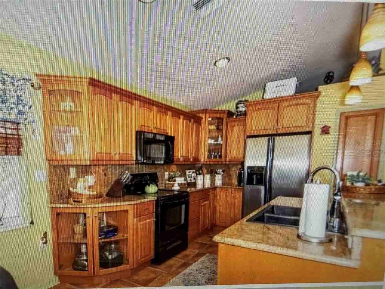 10457 Crestfield Dr - Photo 5 of 16