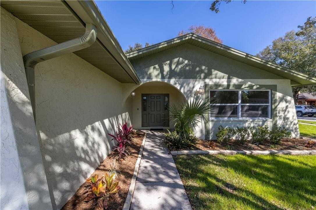 4711 Ridge Point Dr - Photo 2 of 29