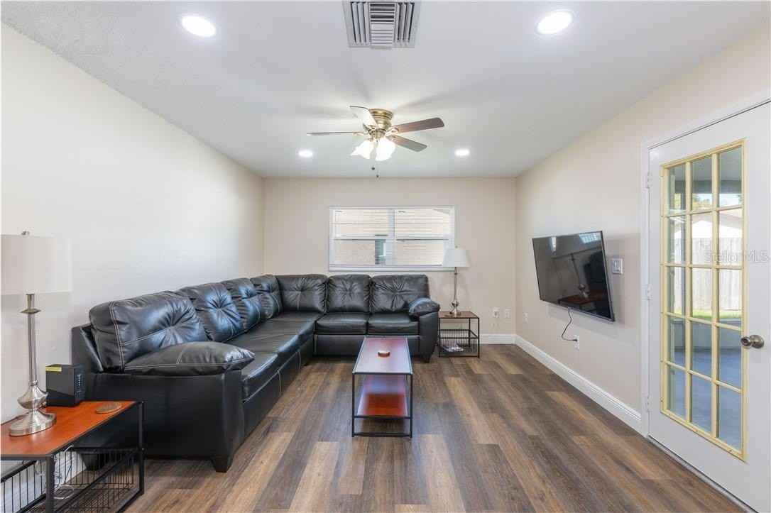 4711 Ridge Point Dr - Photo 6 of 29