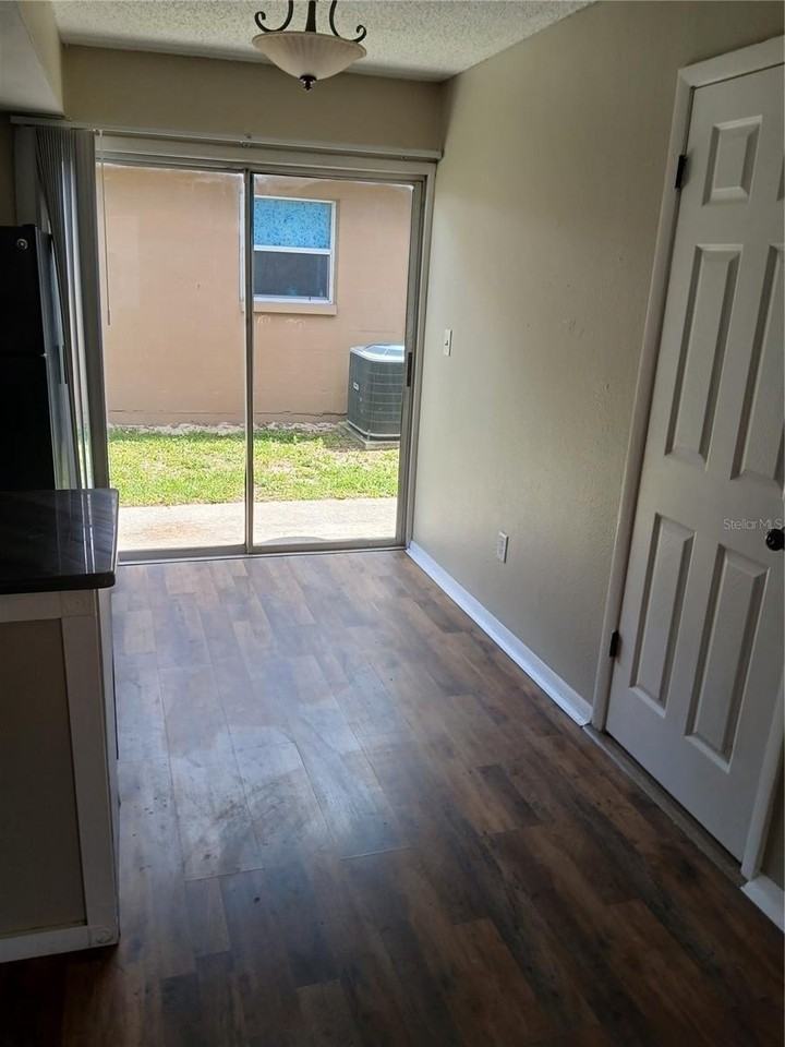 5704 Illinois Ave - Photo 4 of 14