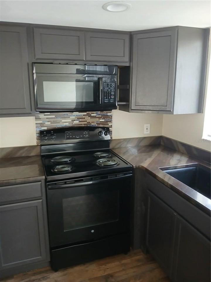 5704 Illinois Ave - Photo 5 of 14