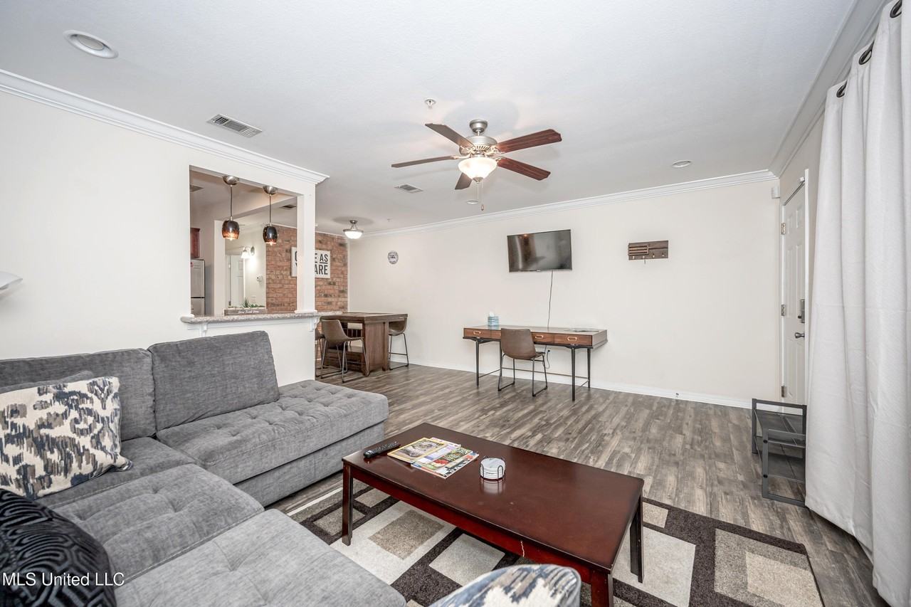 1282 Beach Blvd Apt 207 - Photo 6 of 33