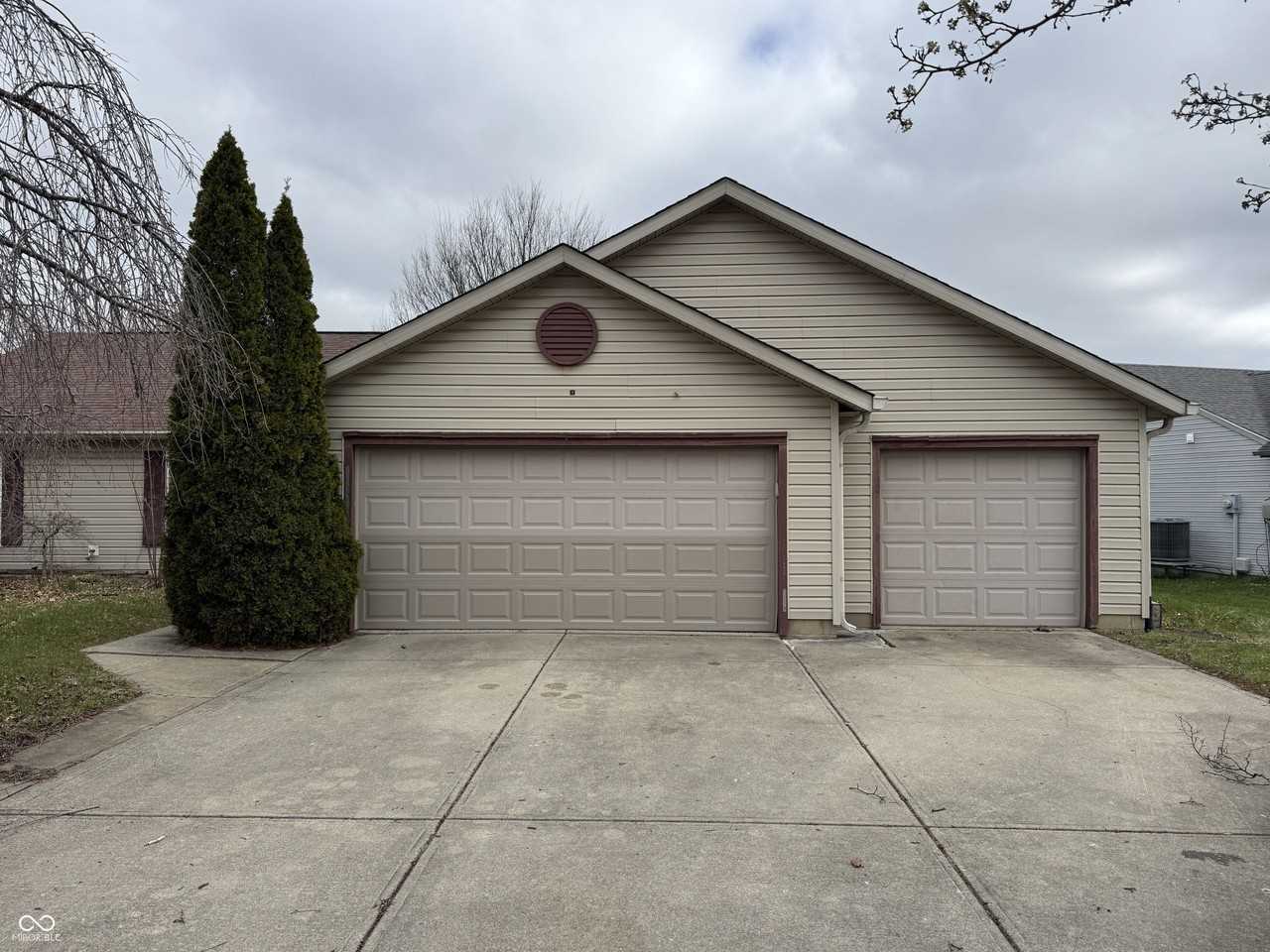 5632 Rains Ln - Photo 2 of 24