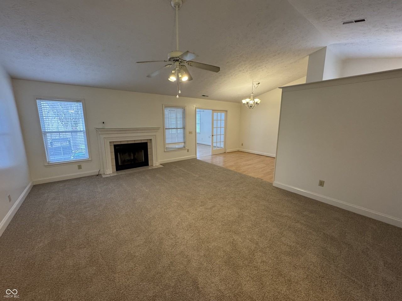 5632 Rains Ln - Photo 4 of 24