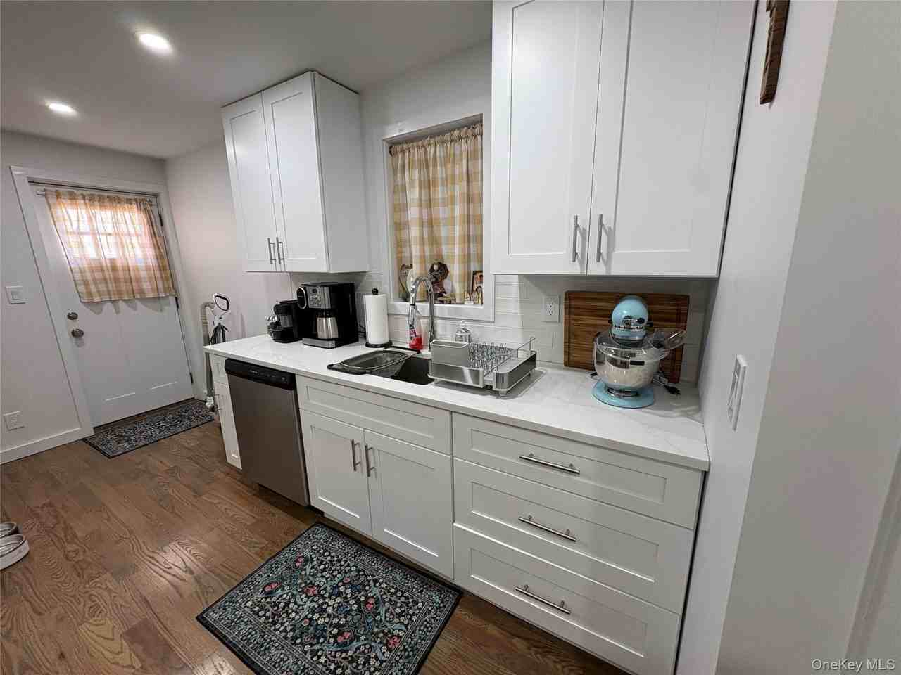 46 Maxwell Ave - Photo 7 of 19