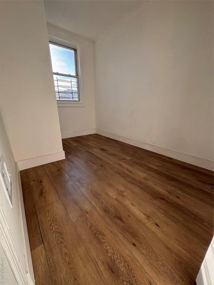 6235 65th St Unit 2 - Photo 4 of 9