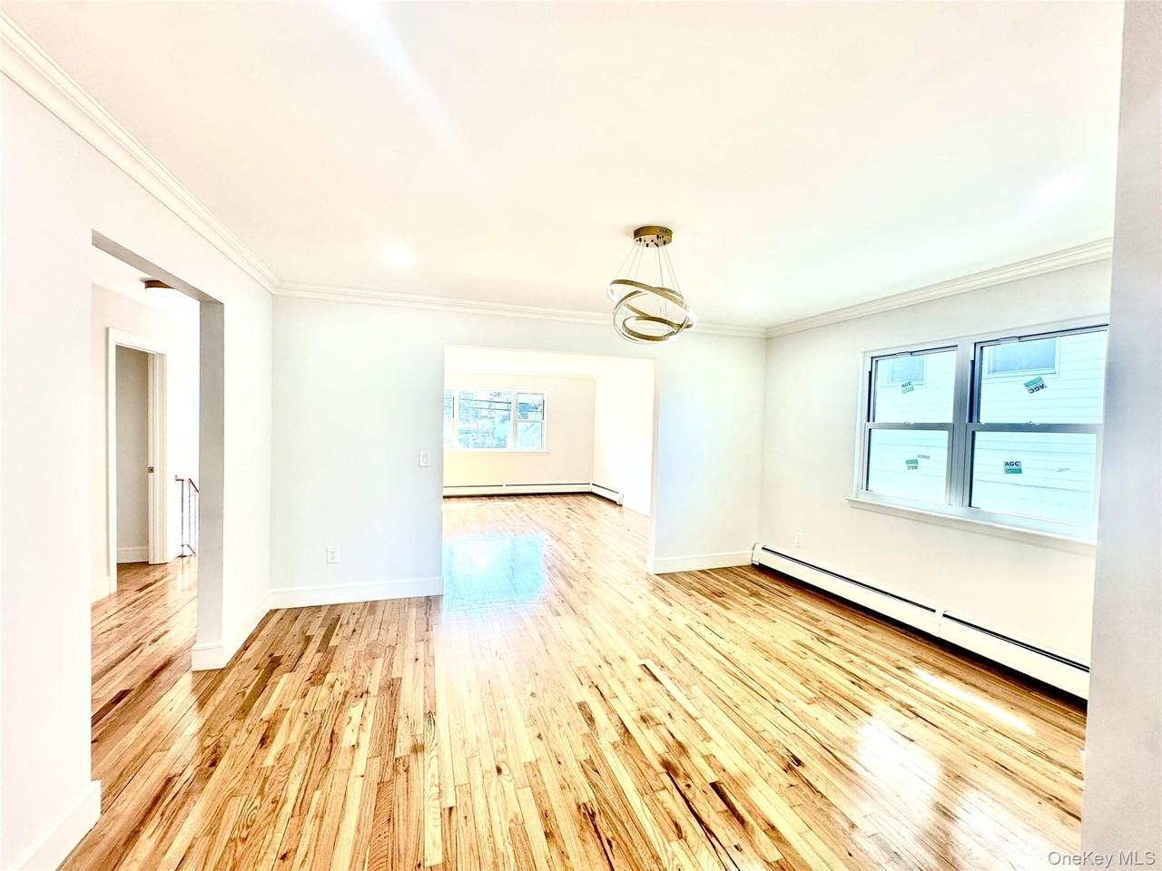 495 Kimball Ave 2nd Fl - Photo 4 of 22