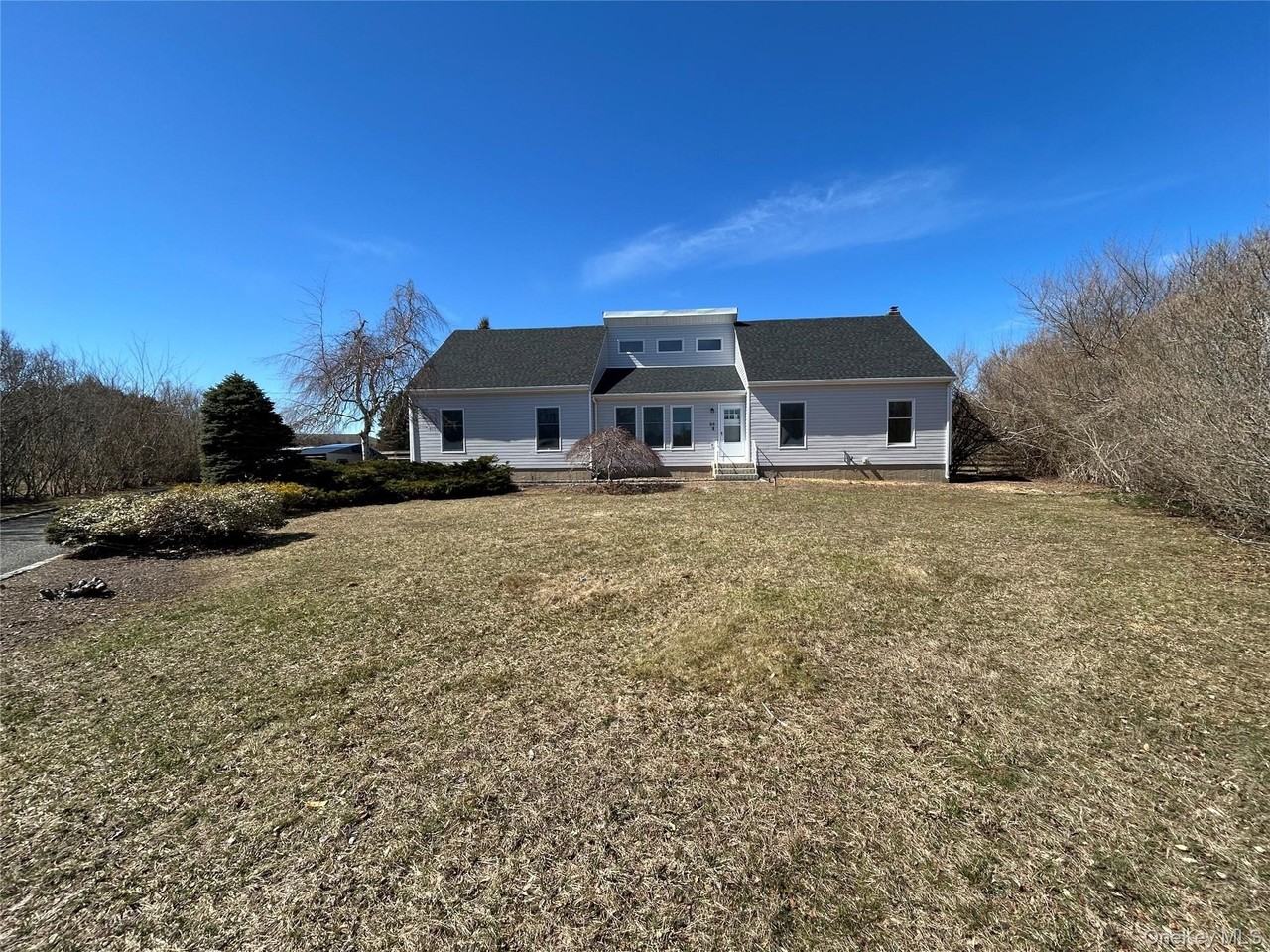 24 Kimberly Ct - Photo 2 of 27