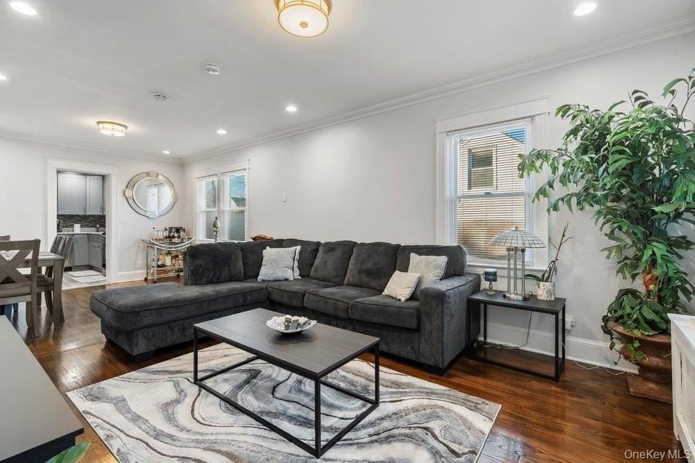 9 George Street unit: Lower - Photo 6 of 30