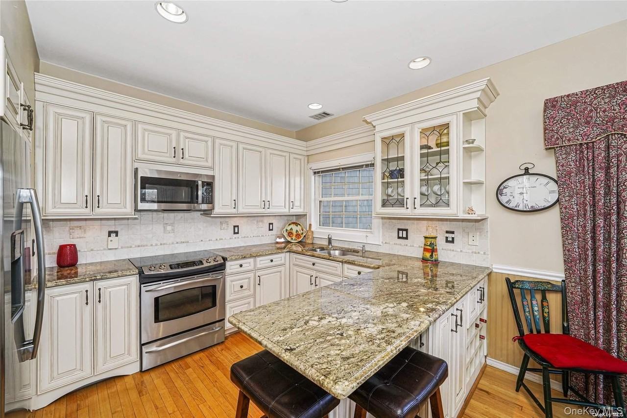 40 Stirling Cv - Photo 4 of 27