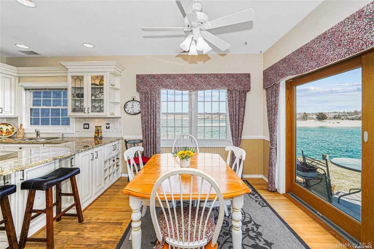 40 Stirling Cv - Photo 5 of 27