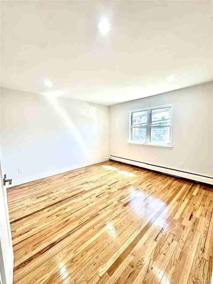 495 Kimball Ave 1st Fl - Photo 2 of 10