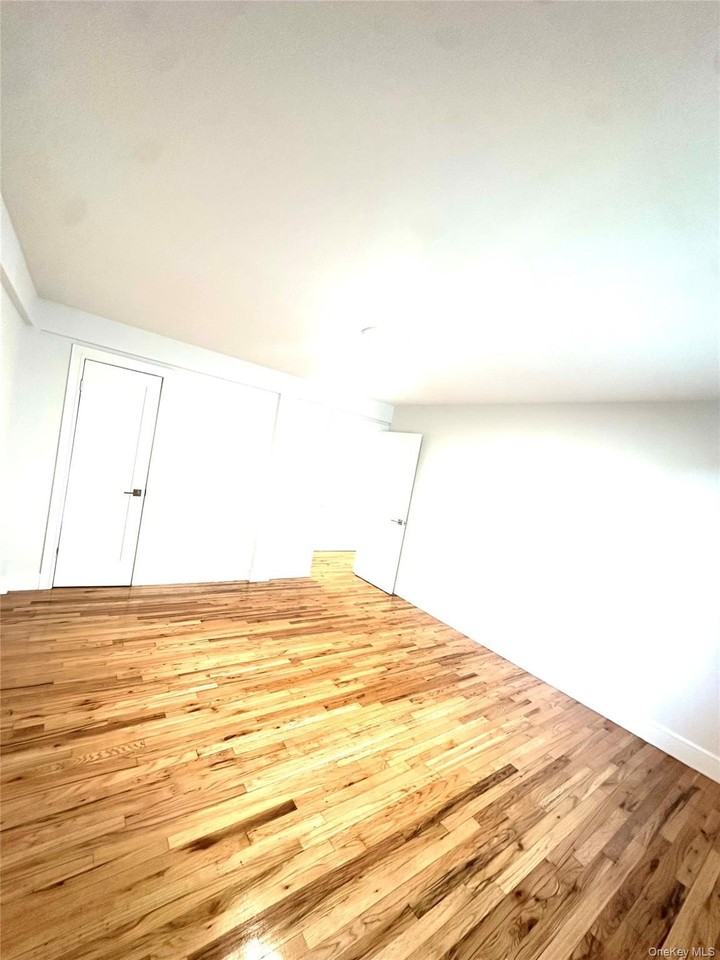 495 Kimball Ave 1st Fl - Photo 3 of 10