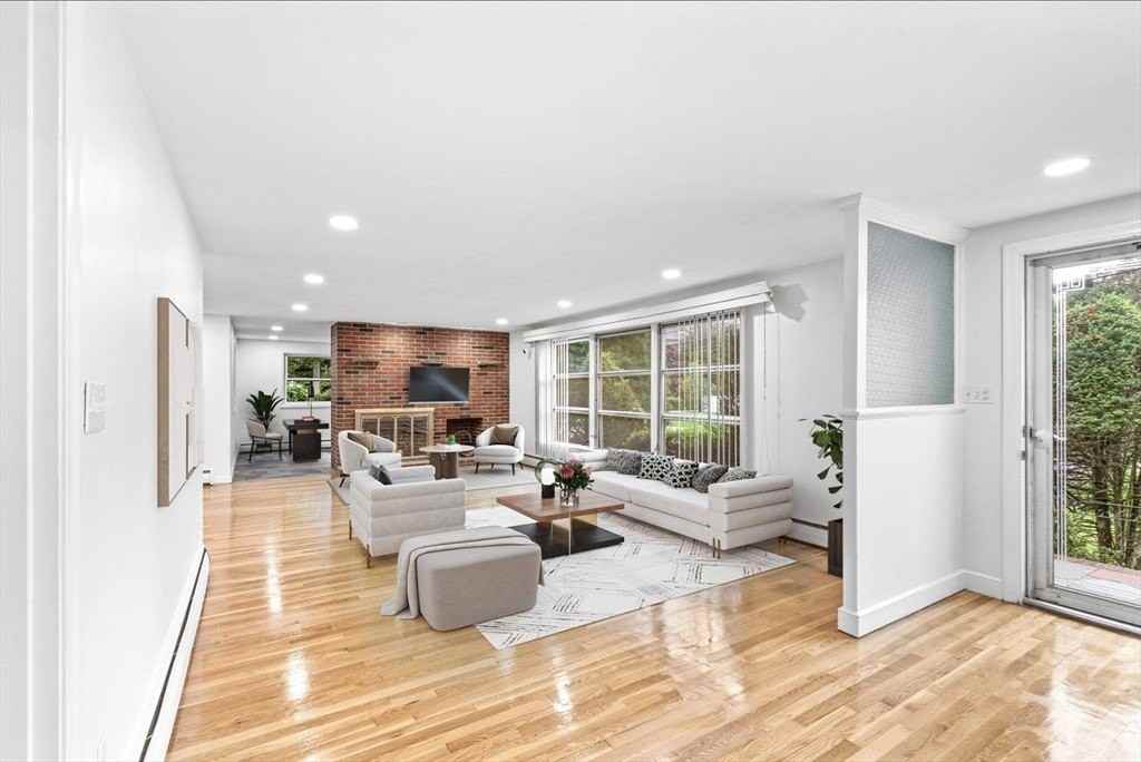 253 Linden St Unit 253 - Photo 2 of 21