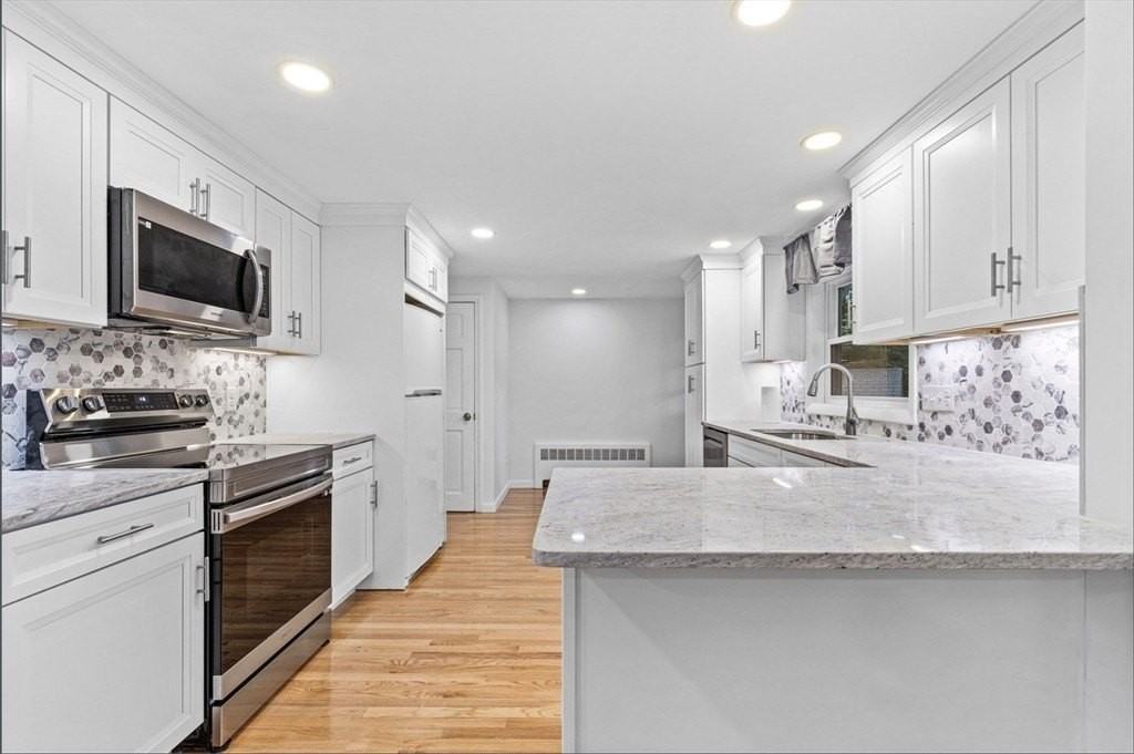 253 Linden St Unit 253 - Photo 7 of 21