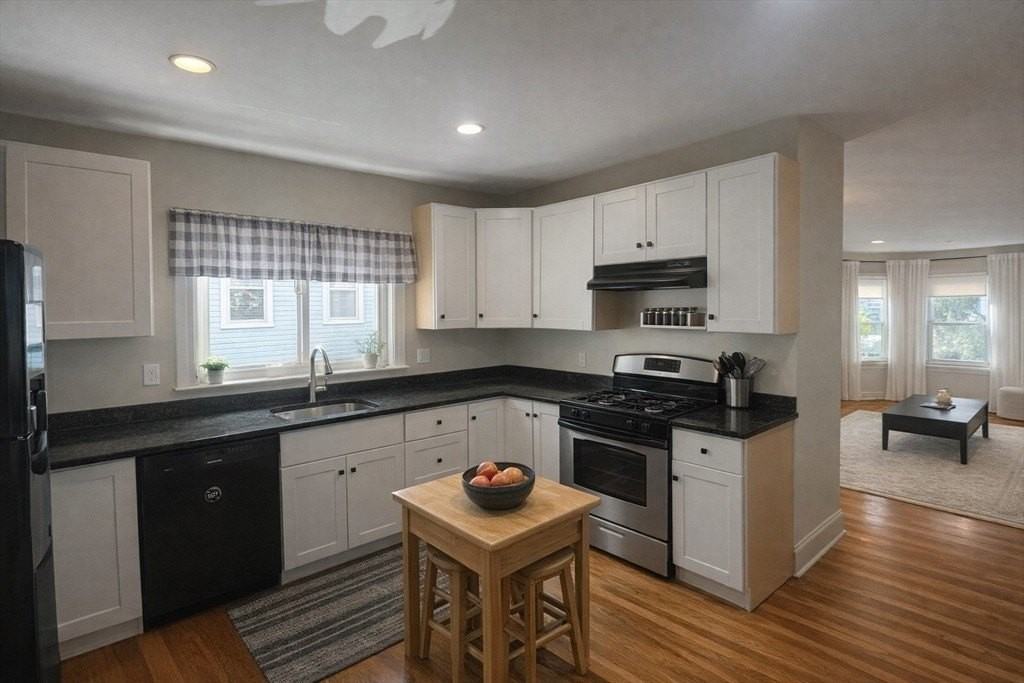 59 Broadway Unit 1 - Photo 2 of 9