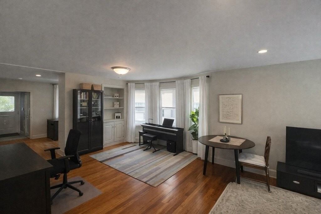 59 Broadway Unit 1 - Photo 3 of 9