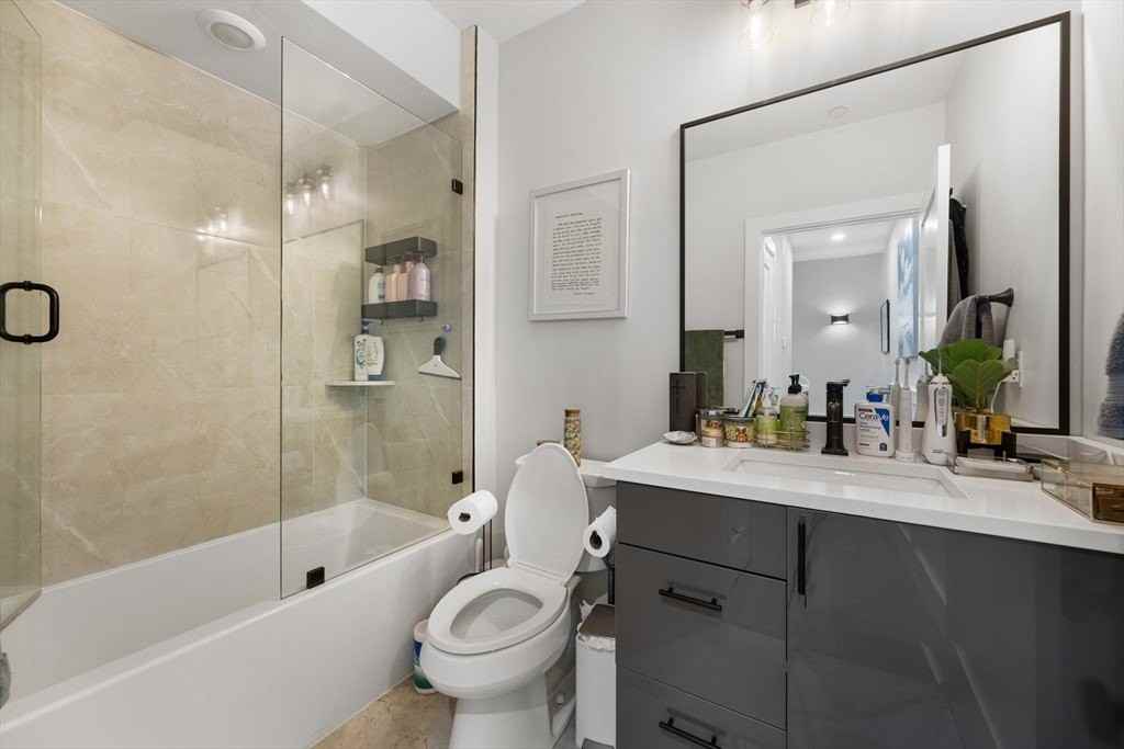 300 Somerville Ave Unit D - Photo 7 of 12