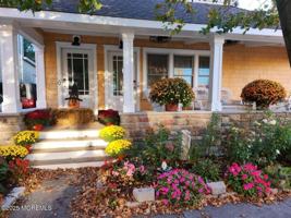 featured image of 504 Emory St Unit 2