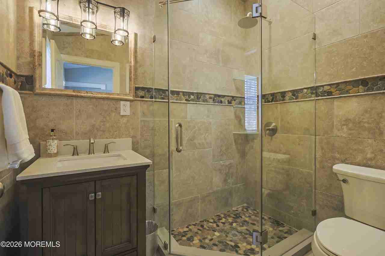 246 Mantoloking Rd - Photo 7 of 12