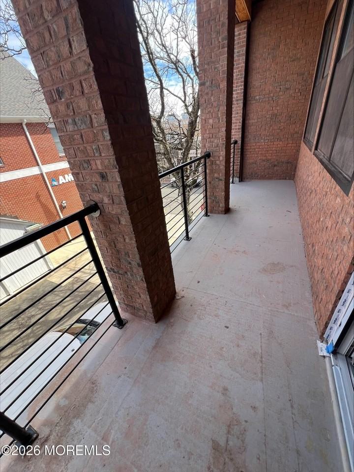 42 Monmouth St Unit C - Photo 6 of 11