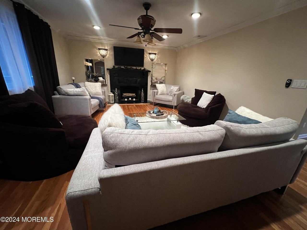 499 W Park Ave - Photo 4 of 23