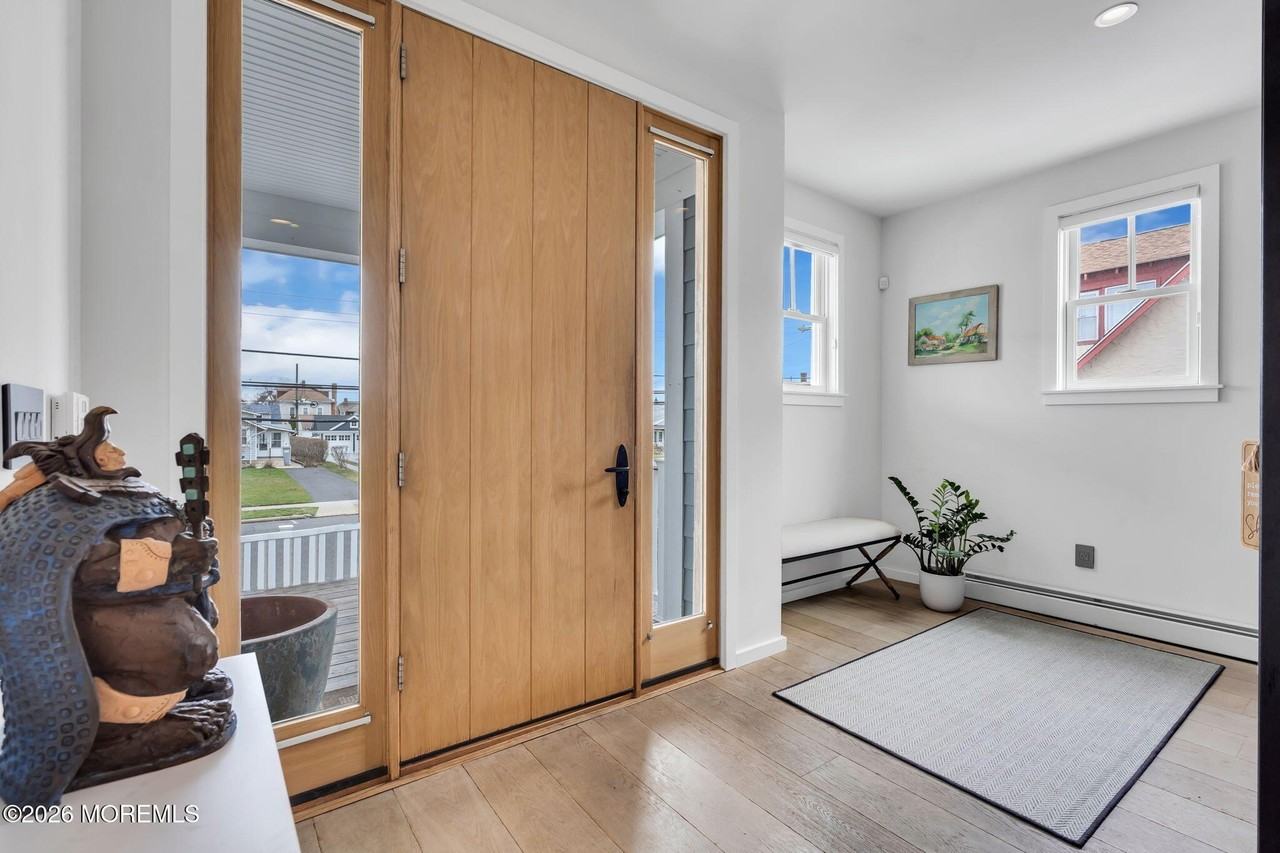 213 9th Ave - Photo 3 of 40